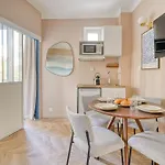 Beautiful 2 Air-Conditioned Bedrooms
